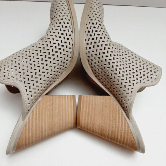 DV by Dolce Vita \ Slip-On Laser Cut-Out Mules Chunky High Heel Shoes Cream 7.5 - Picture 13 of 16